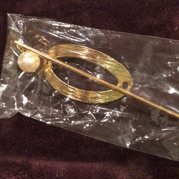 FREE Messy Bun Accessory 2piece - Picture 8 of 8